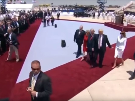 Trump Adventures v Jeruzalémě Zdi nářků a skandál s manželkou