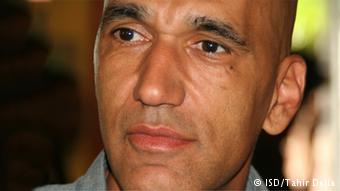 Tahir Della říká rasové profilování je součástí života pro barevné lidi v Německu Tahir Della (ISD / Tahir Della)