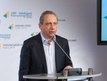 Rabinovich: Domnívám se, že nečistoty mohou být v obou směrech