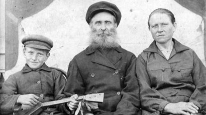 Melamed Julia o tom, jak důležité je, aby zavolat všechny oběti a jejich mučitele podle jména