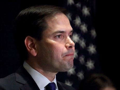 Republikánský Rubio, jeden z deseti senátorů, kteří zahájili účet