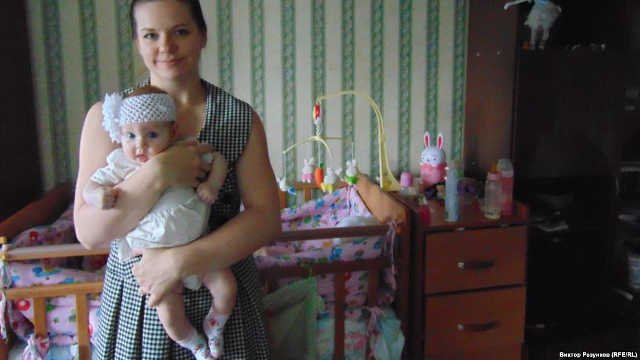 Bývalý zaměstnanec LLC "Internet pro výzkum" Olga Maltseva a jejího dítěte