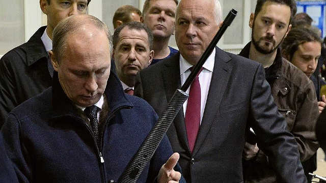 Vladimir Putin uzavřený systém řízení vojensko-technické spolupráce pro sebe 