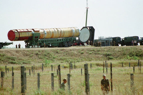P-36Mezhkontinentalnaya balistická raketa s doletem 11 000 až 16 000 km. Je v provozu v Rusku, byla provedena na „Pivdenmash“