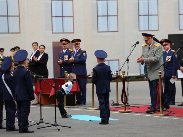 V Petrohradě, ve verši doshkolnitsa Bastrykin slíbil přivést svou matku, pokud je to nutné