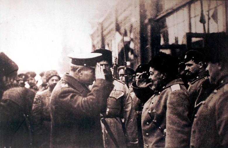 5White-Russian-General-Anton-Denikin-mees-British-Major-General-Frederick-Poole.jpg